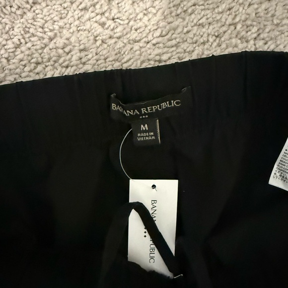 Nwt Banana republic tencel cargo jogger in color black - Picture 5 of 6